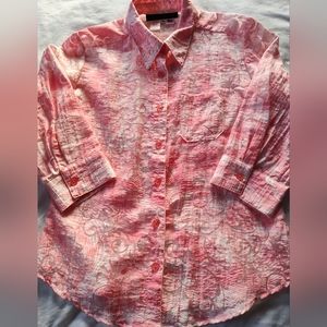 ALEXIS & AVERY Beautiful Lightweight Ladies Button Up Blouse. Size Small .